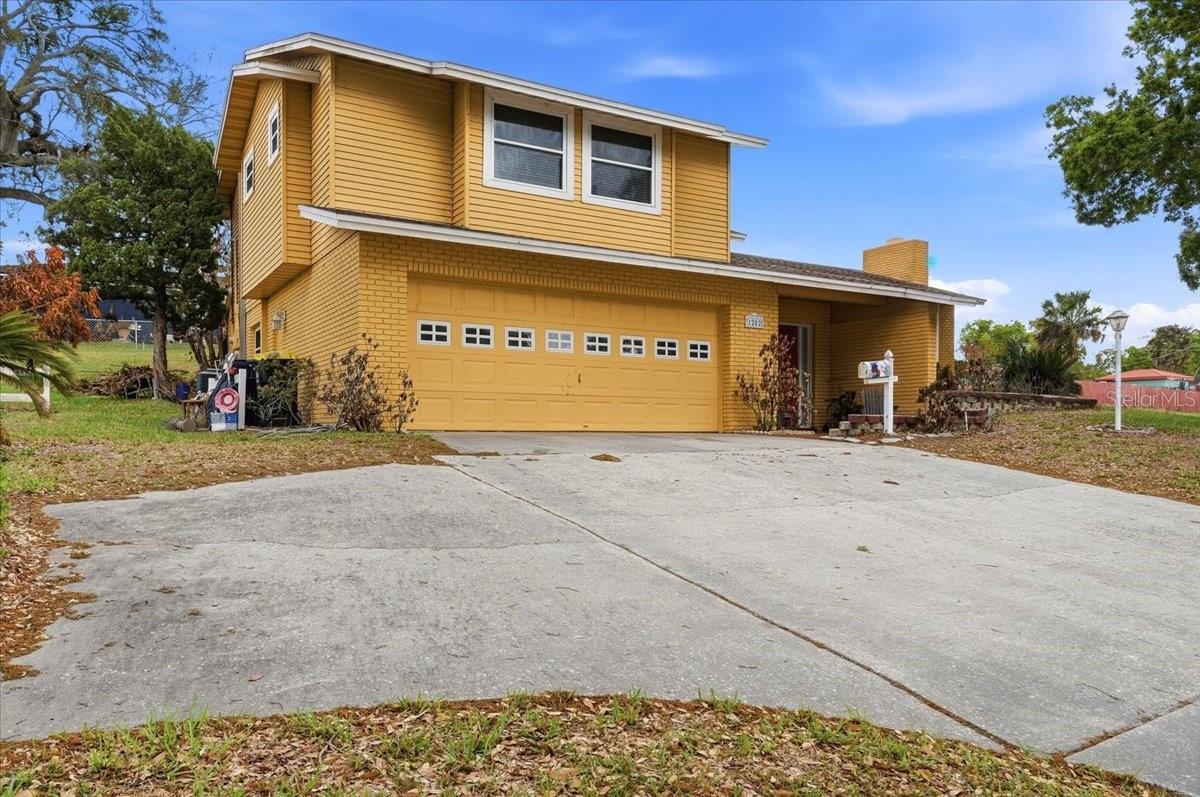 1202 LAKE ARIANA BLVD, AUBURNDALE, FL, 33823
