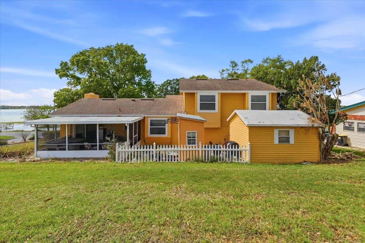 1202 LAKE ARIANA BLVD, AUBURNDALE, FL, 33823
