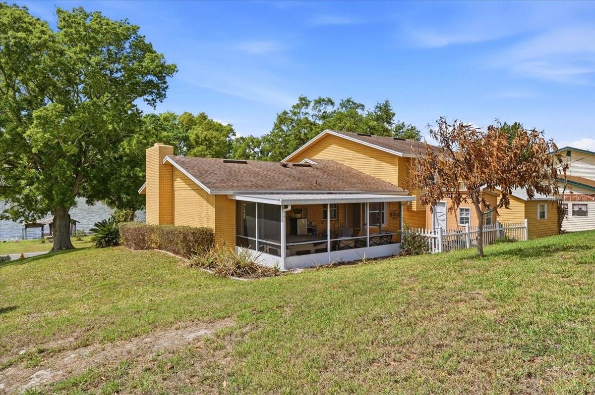 1202 LAKE ARIANA BLVD, AUBURNDALE, FL, 33823
