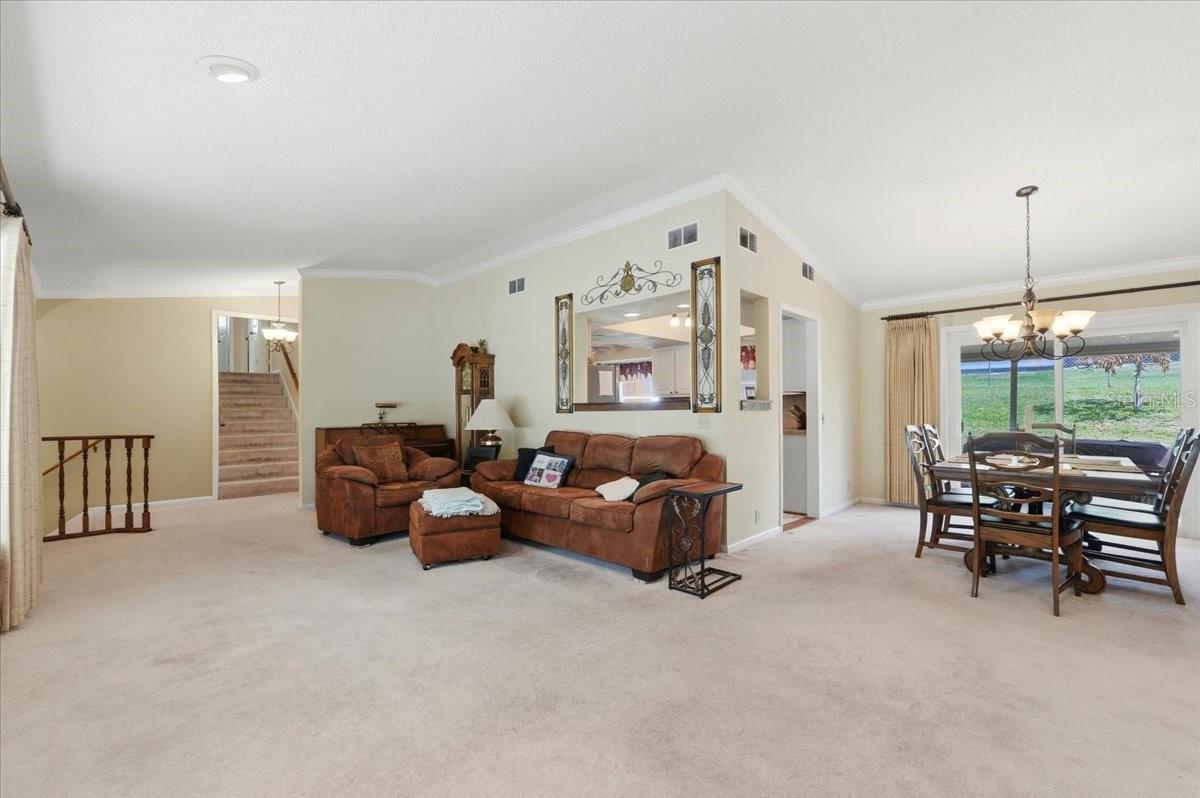 1202 LAKE ARIANA BLVD, AUBURNDALE, FL, 33823