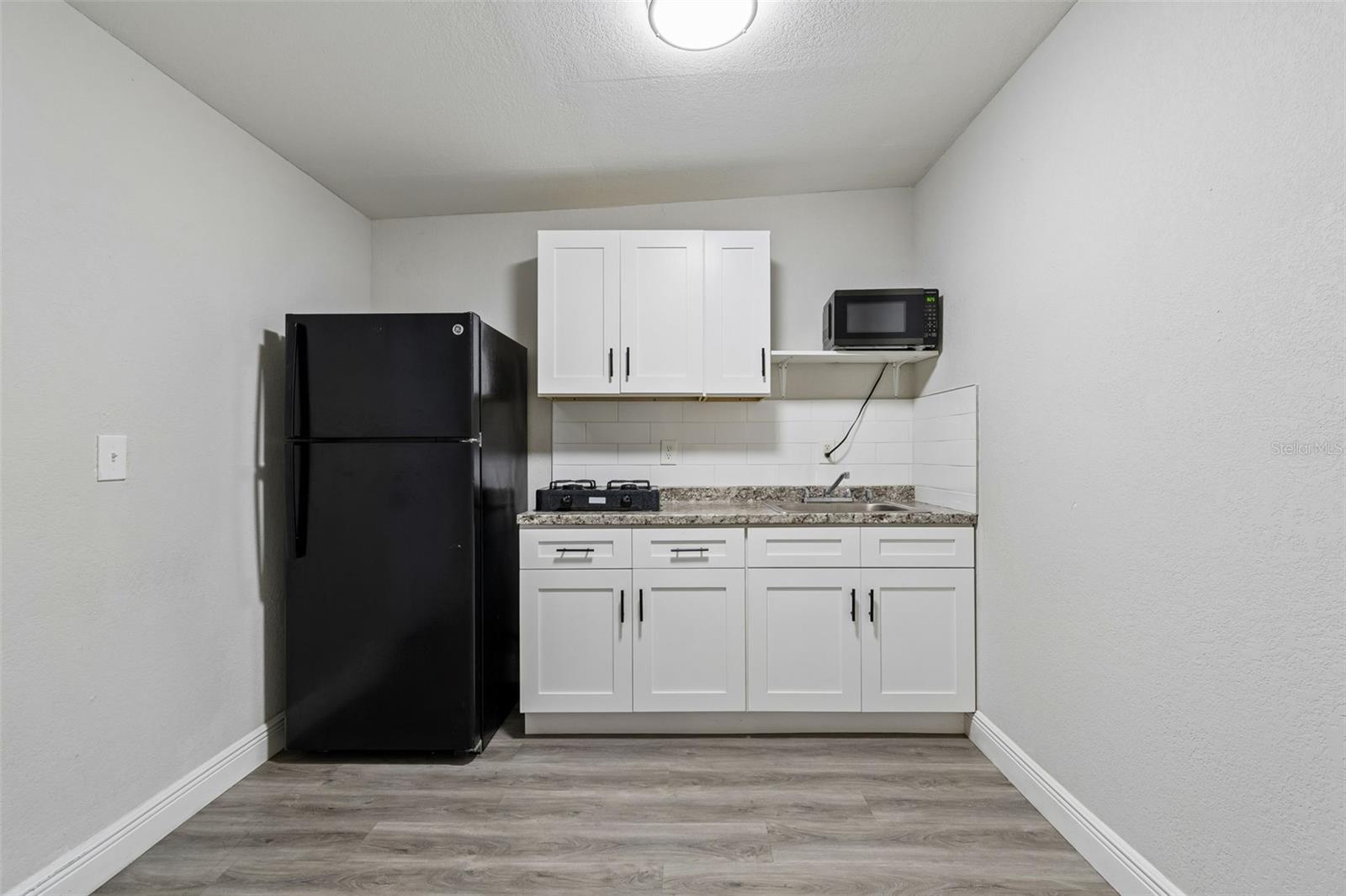 7403 SPRING CT, TAMPA, FL, 33634