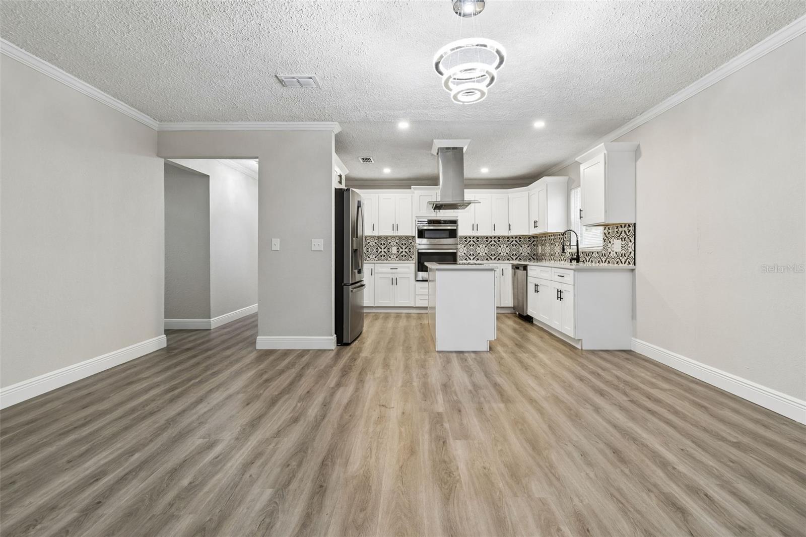 7403 SPRING CT, TAMPA, FL, 33634
