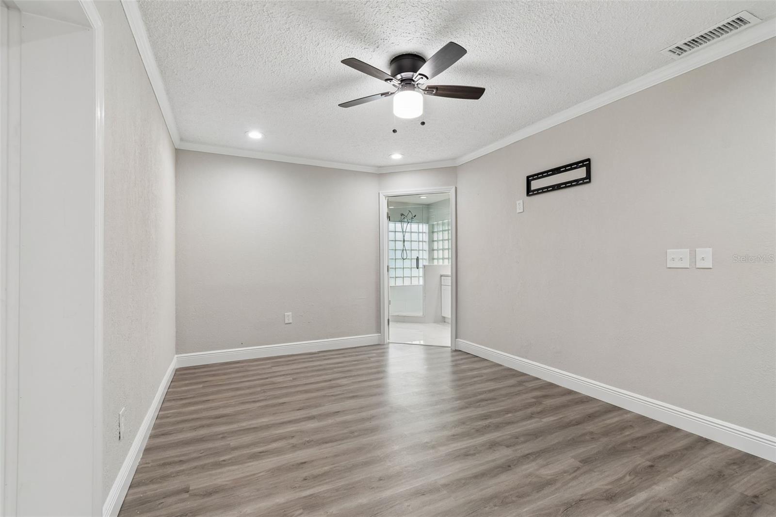 7403 SPRING CT, TAMPA, FL, 33634