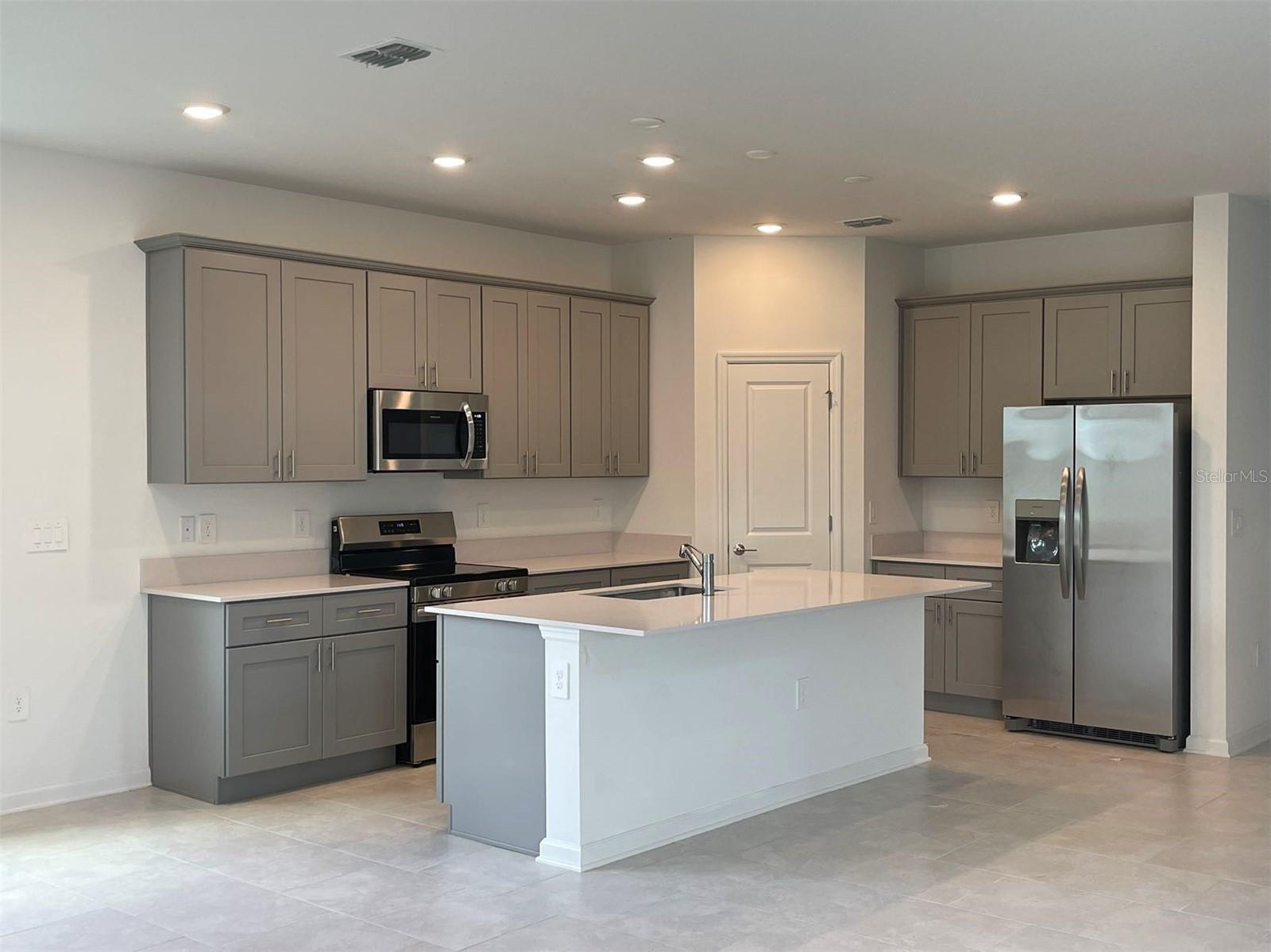 2165 SWEET HONEY LN, APOPKA, FL, 32712