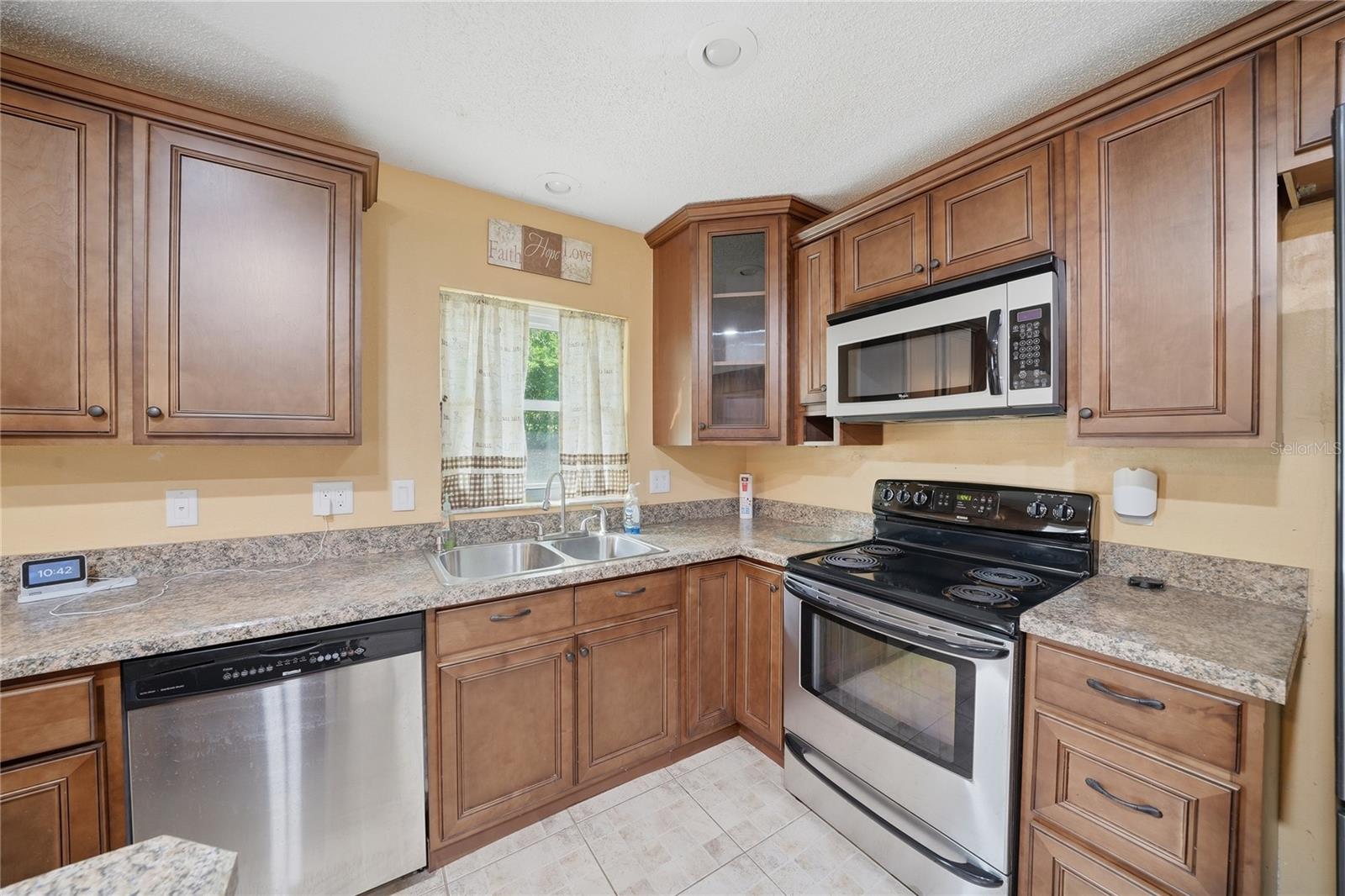 2327 SEAN LN, LAKELAND, FL, 33812
