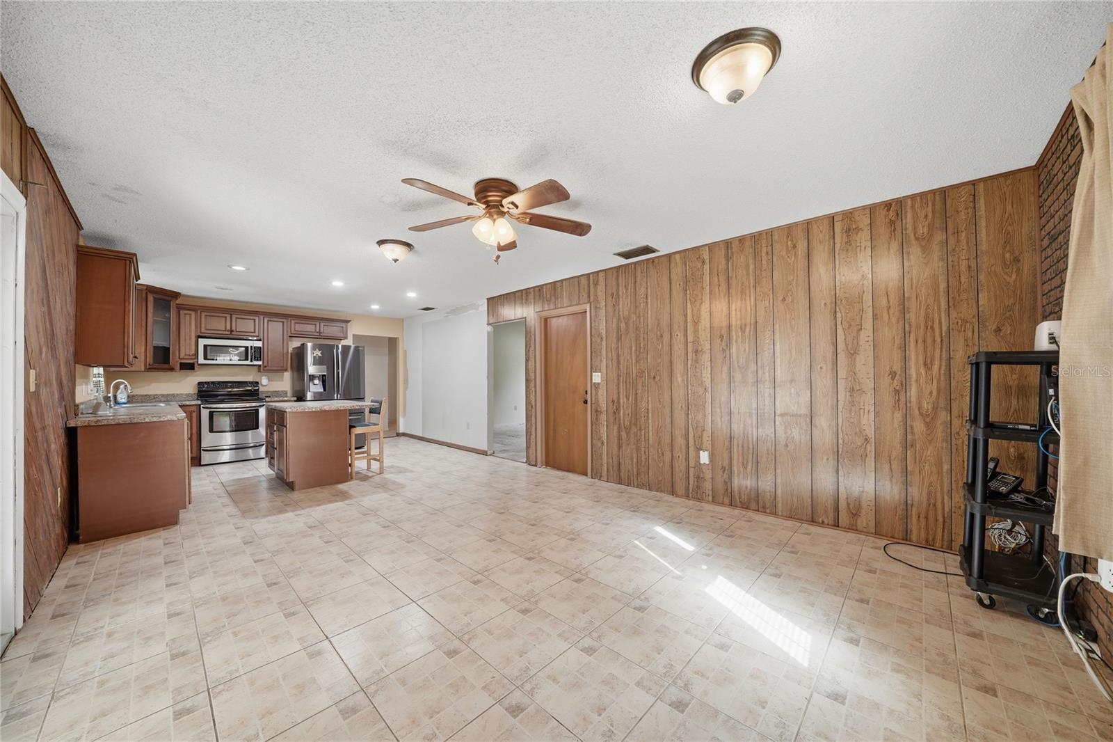 2327 SEAN LN, LAKELAND, FL, 33812