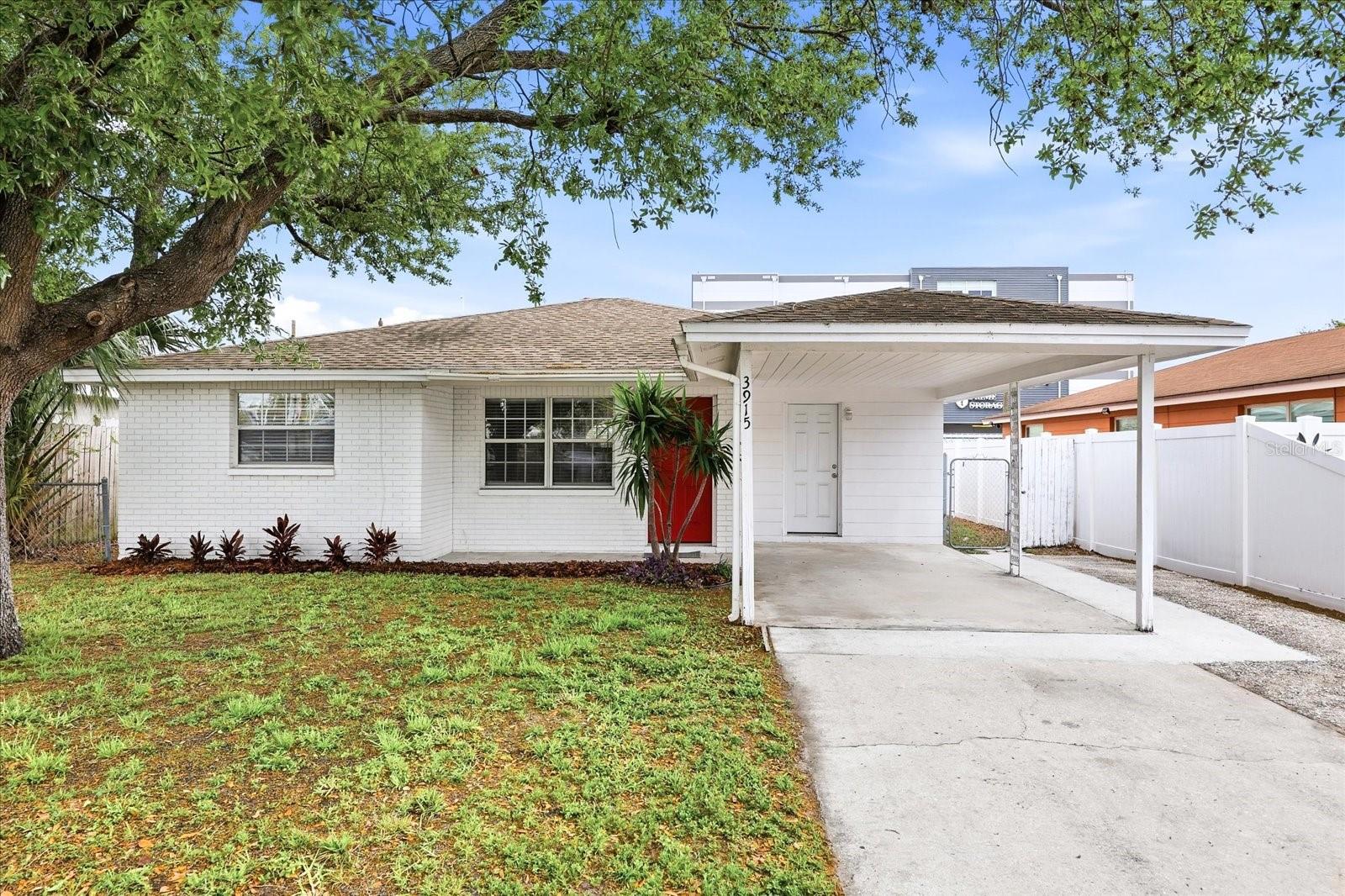 3915 W STATE ST, TAMPA, FL, 33609