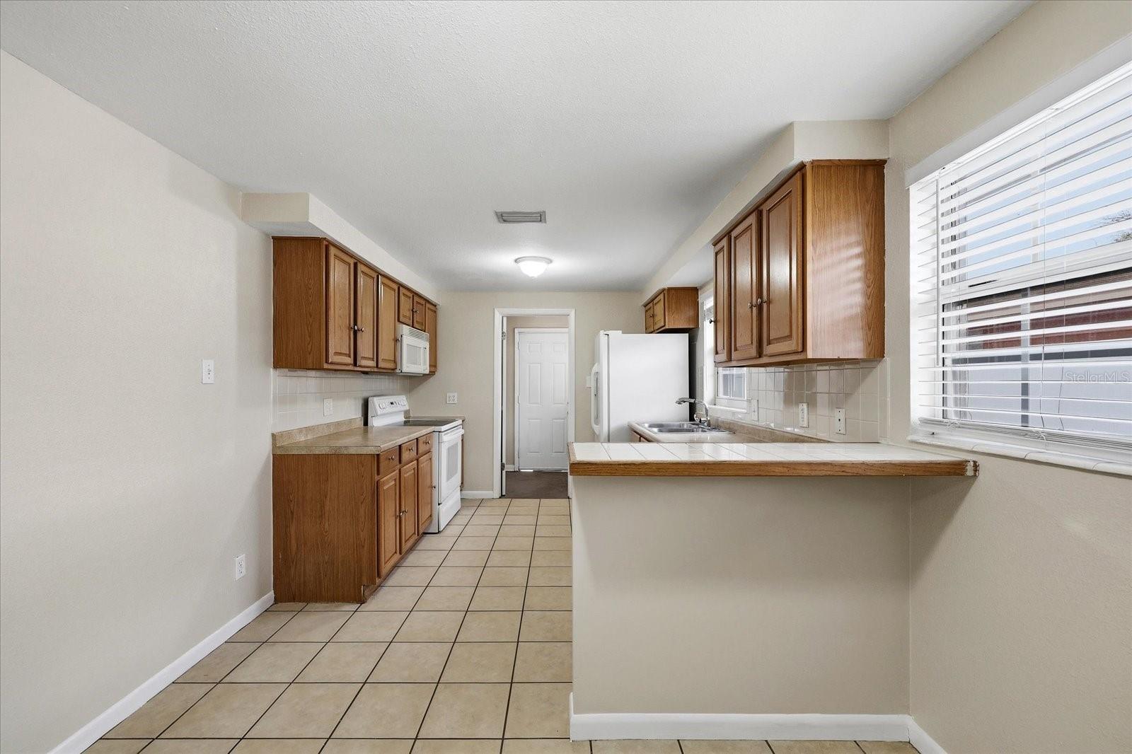3915 W STATE ST, TAMPA, FL, 33609