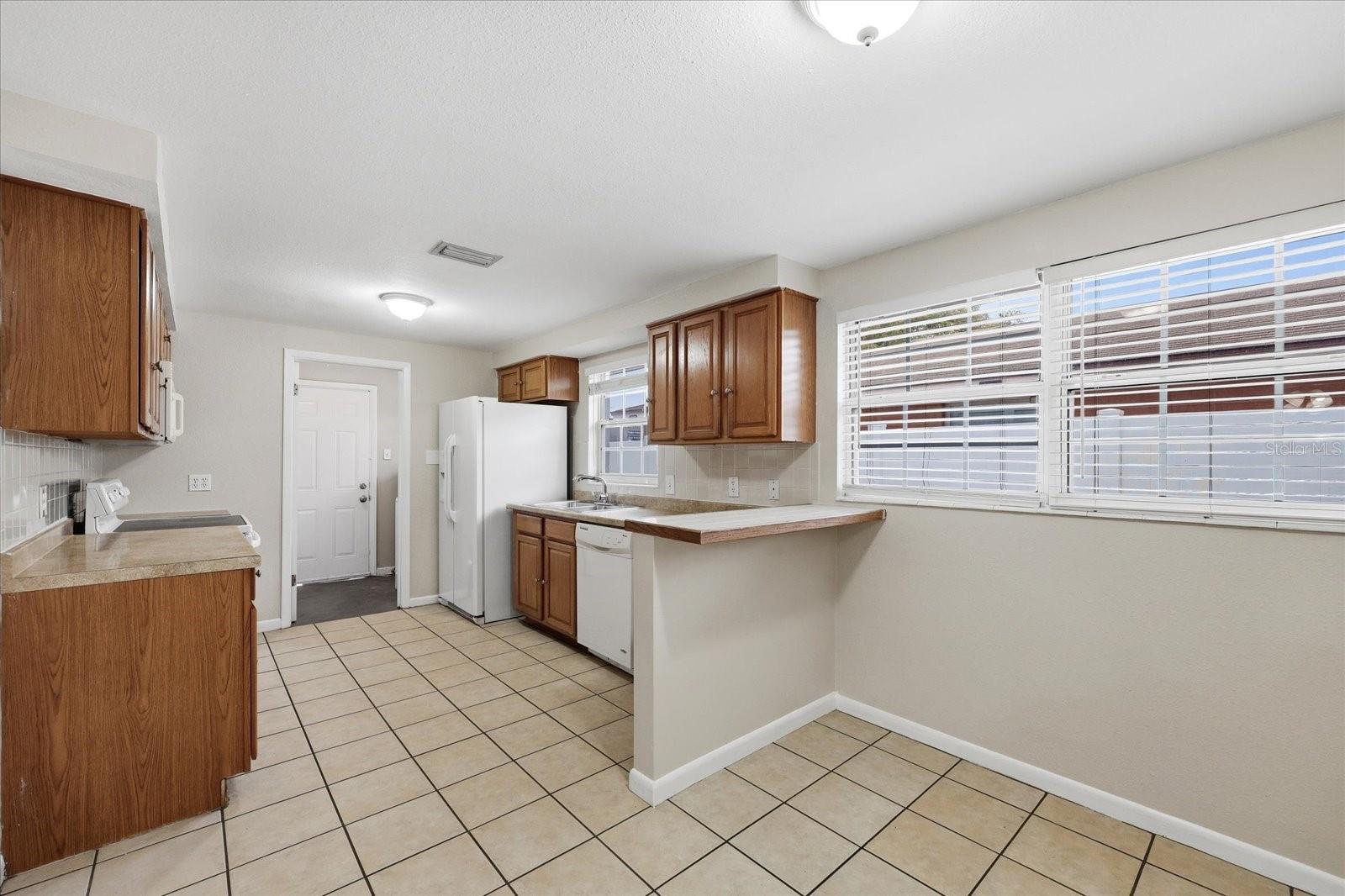 3915 W STATE ST, TAMPA, FL, 33609