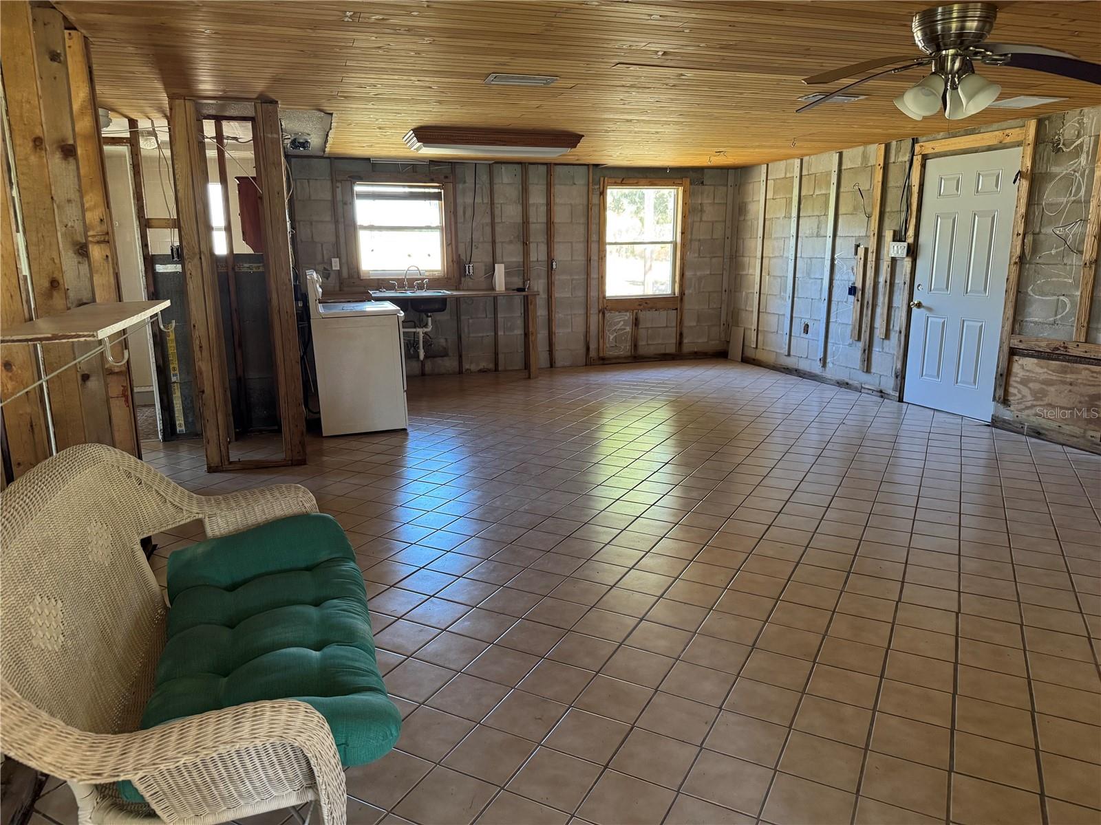 2221 S WATERMAN DR, CRYSTAL RIVER, FL, 34429