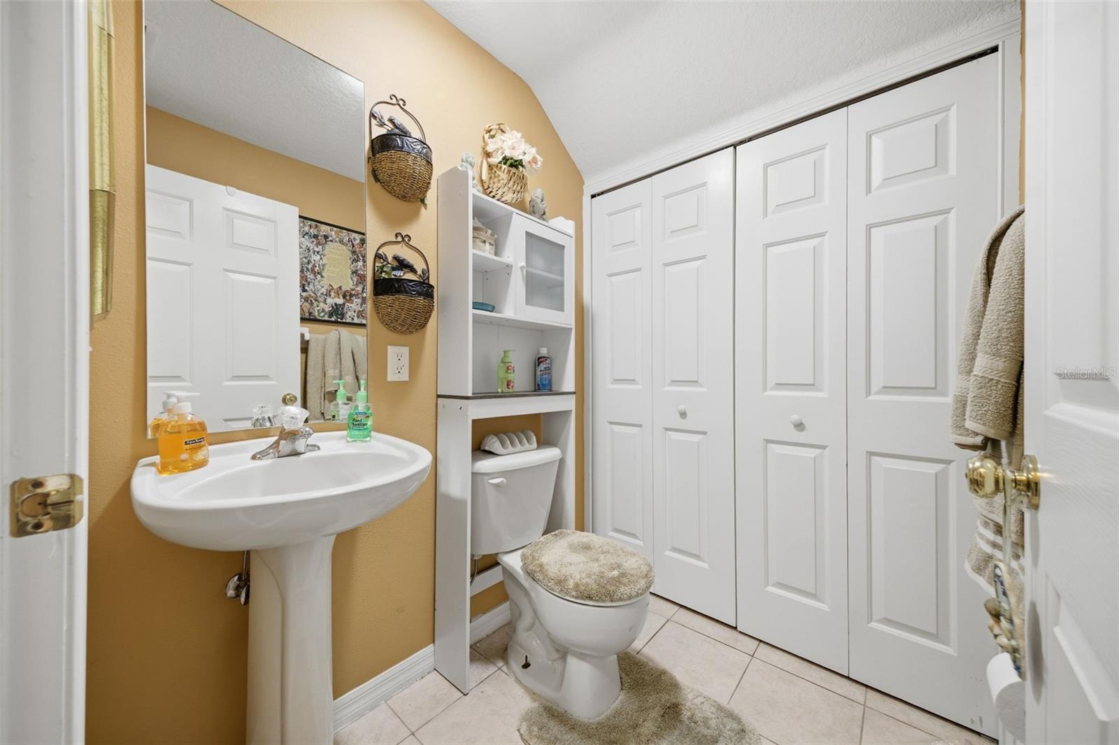 192 COQUINA BAY DR, ST PETERSBURG, FL, 33705