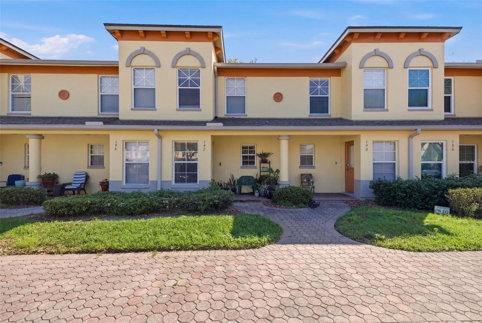 192 COQUINA BAY DR, ST PETERSBURG, FL, 33705