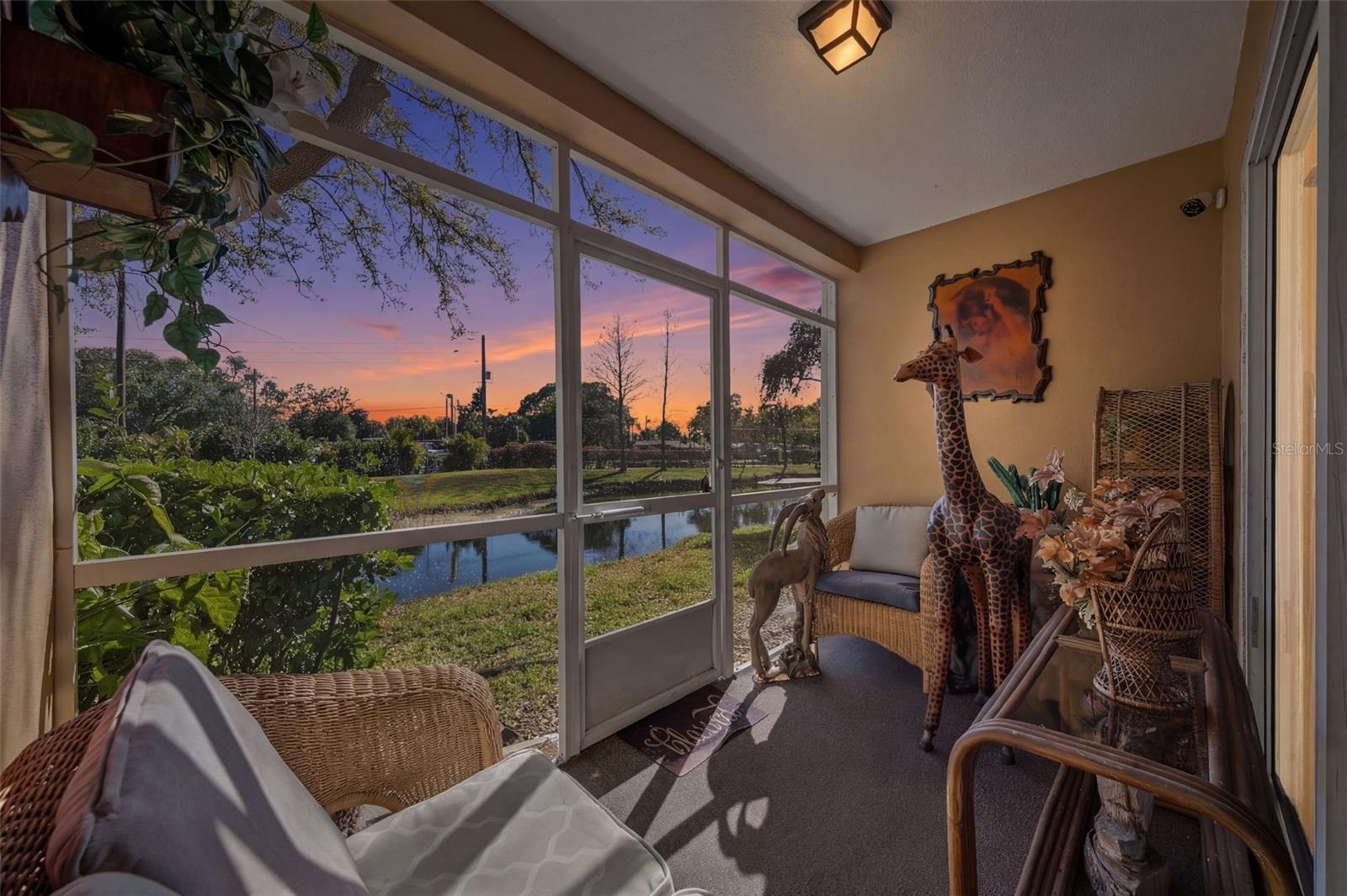 192 COQUINA BAY DR, ST PETERSBURG, FL, 33705