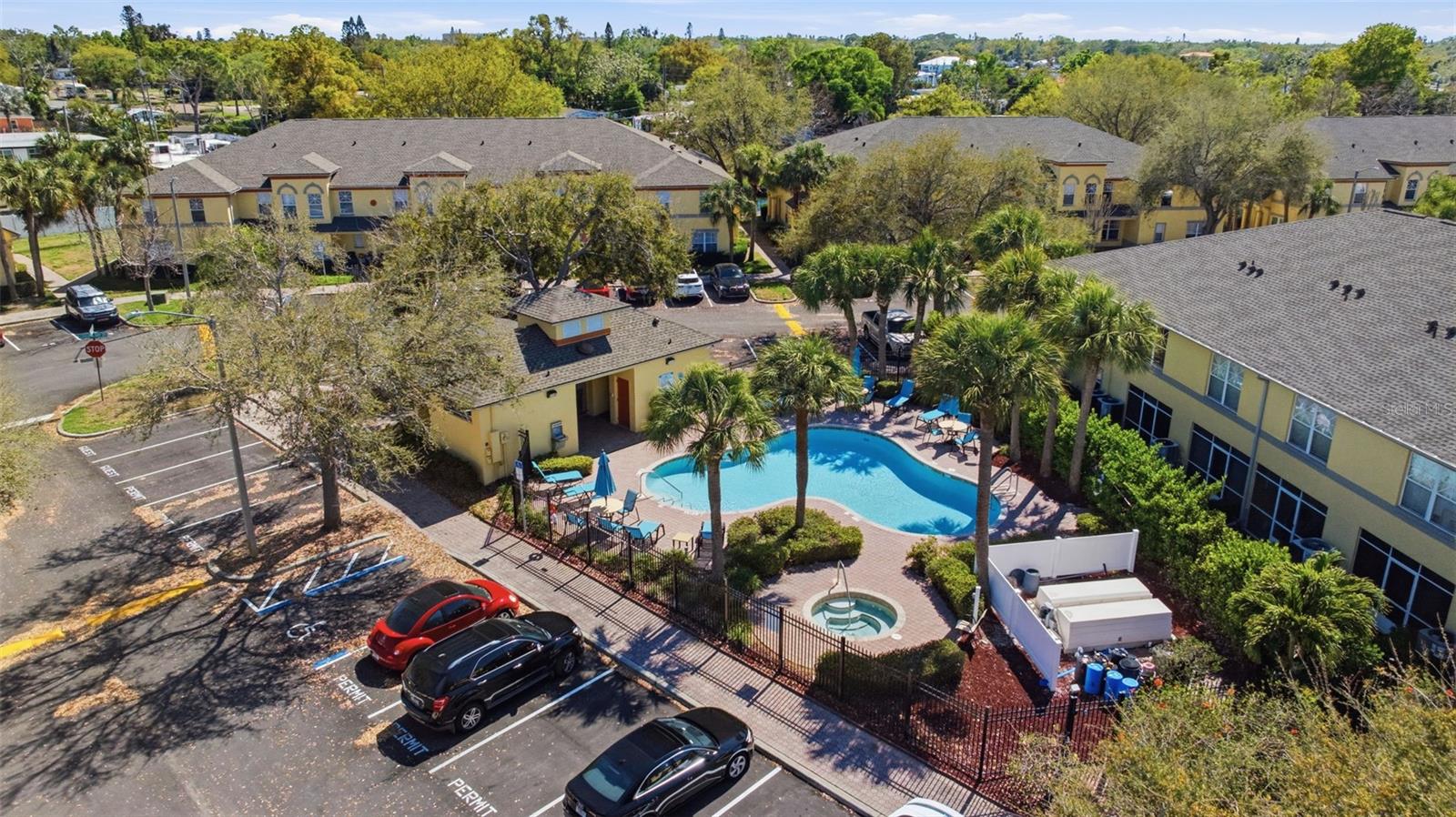 192 COQUINA BAY DR, ST PETERSBURG, FL, 33705