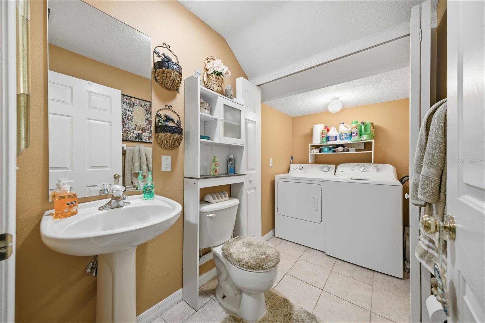 192 COQUINA BAY DR, ST PETERSBURG, FL, 33705