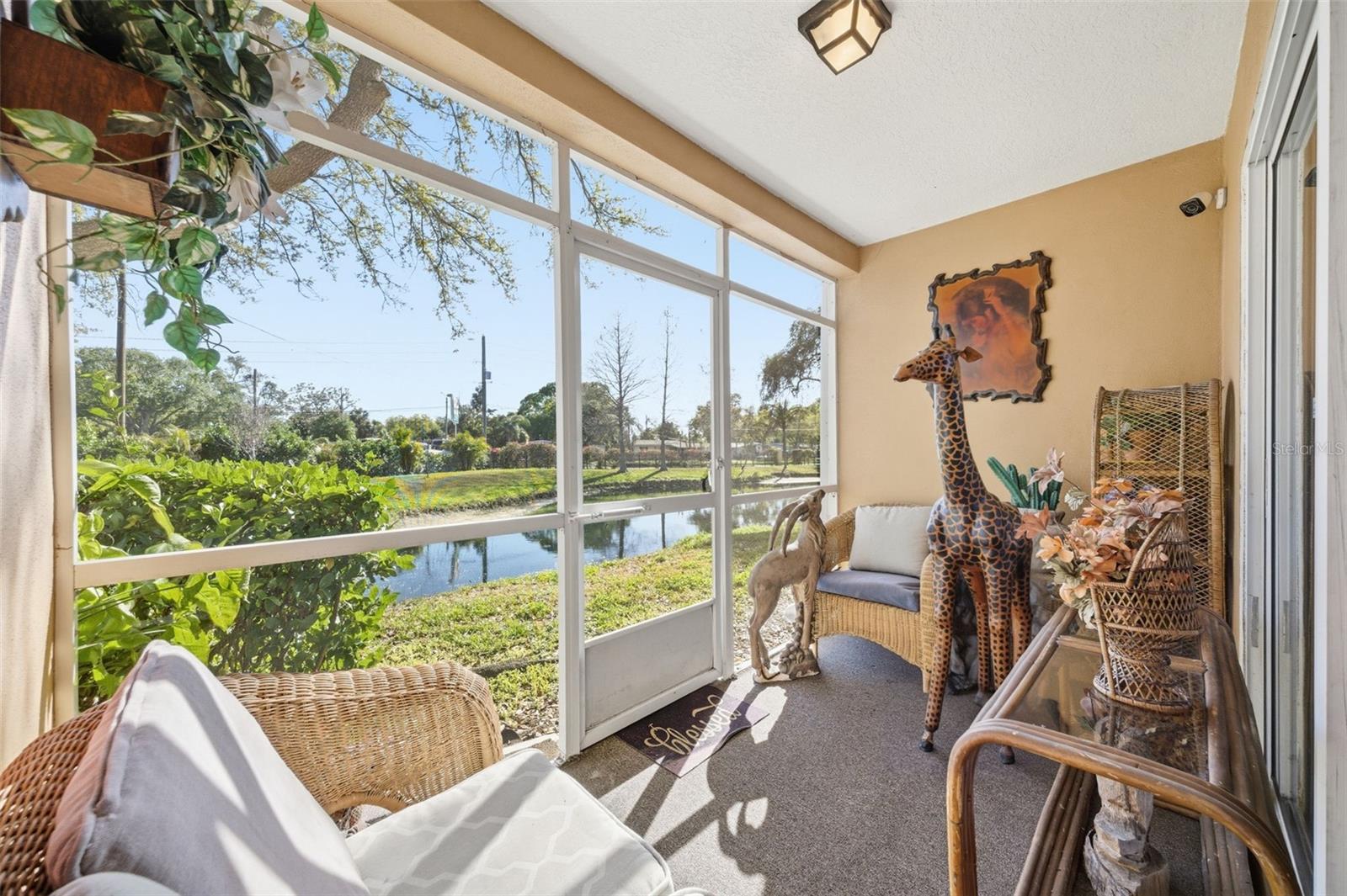 192 COQUINA BAY DR, ST PETERSBURG, FL, 33705