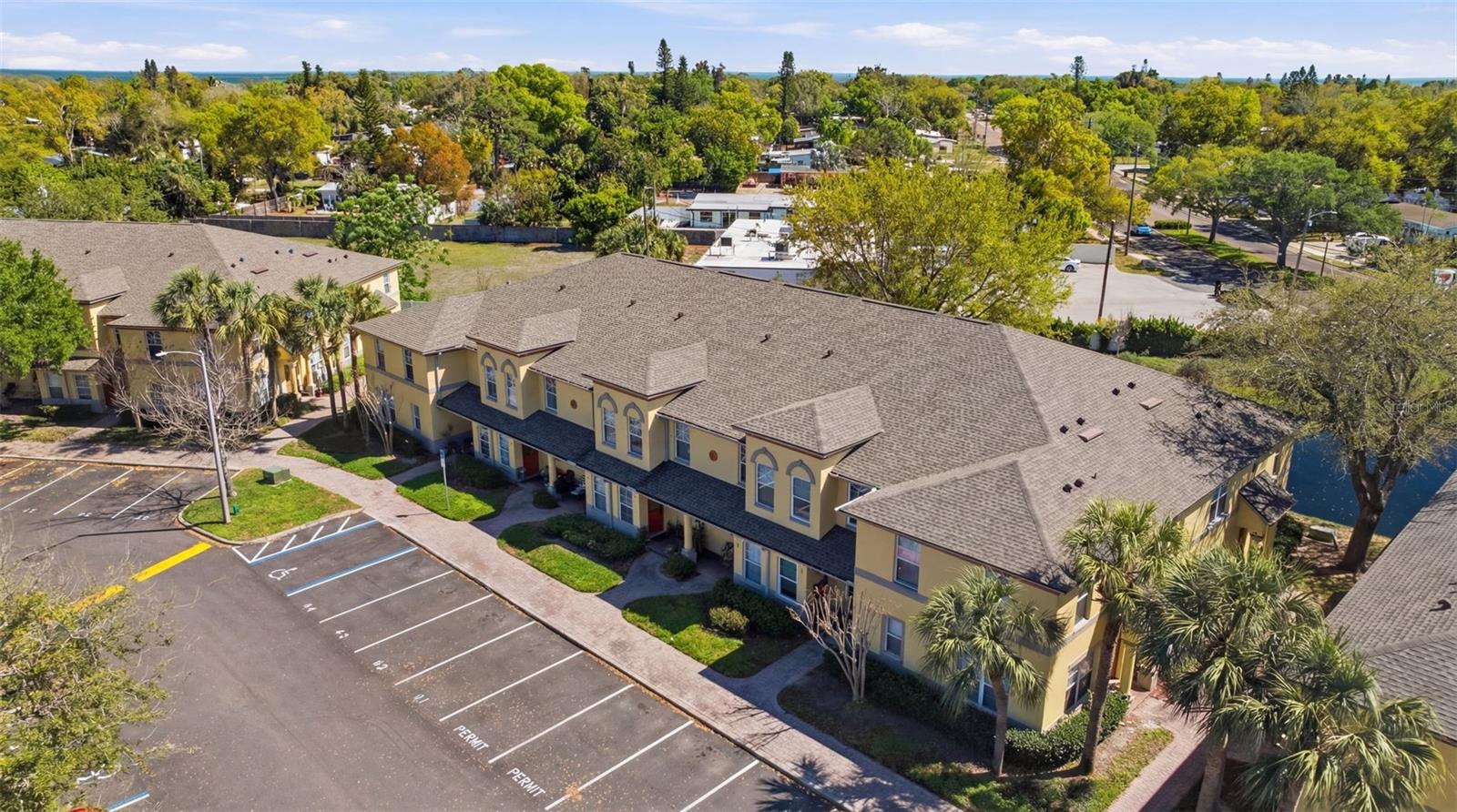 192 COQUINA BAY DR, ST PETERSBURG, FL, 33705