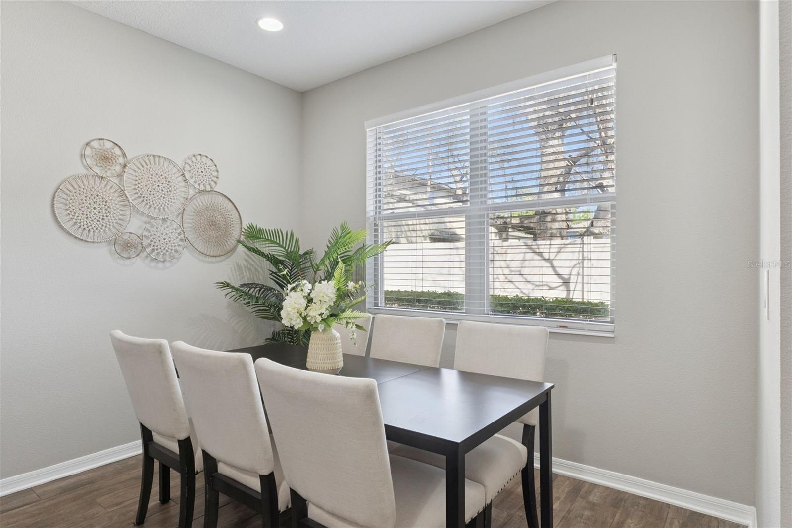 2555 EGRET SHORES DR, ORLANDO, FL, 32825