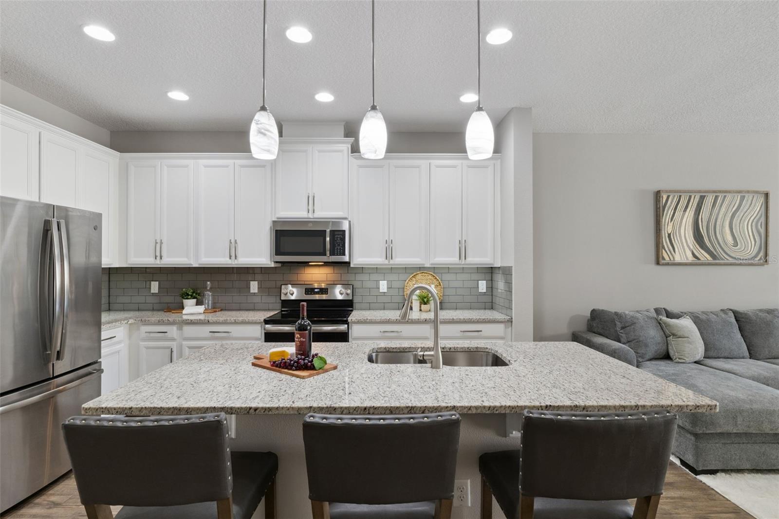 2555 EGRET SHORES DR, ORLANDO, FL, 32825