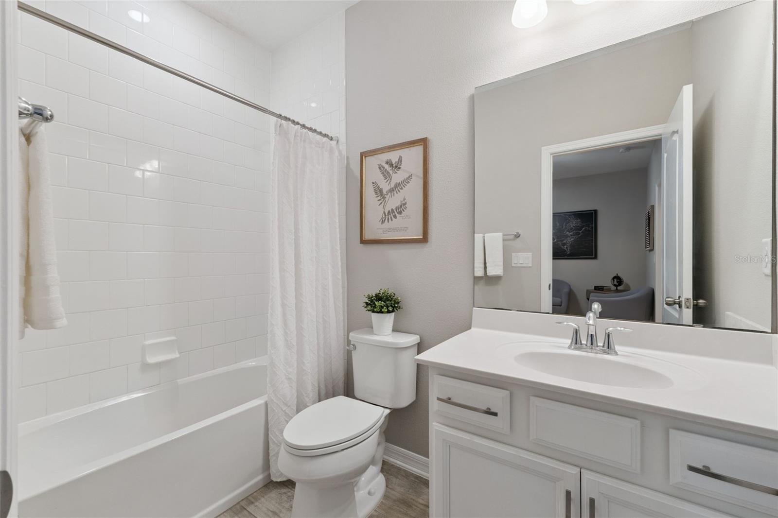 2555 EGRET SHORES DR, ORLANDO, FL, 32825