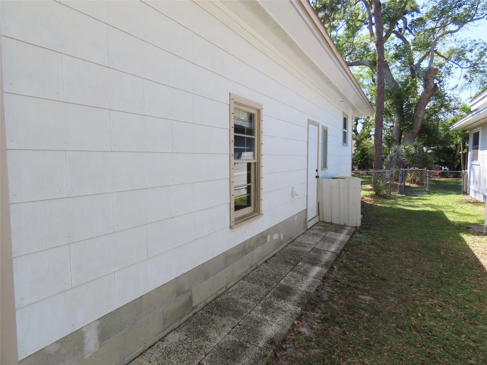 412 N JEFFERSON AVE, CLEARWATER, FL, 33755