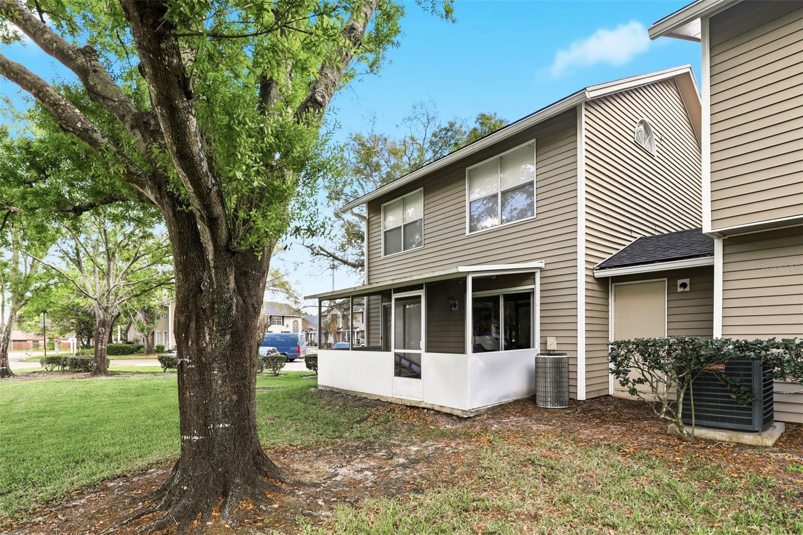 6010 SCOTCHWOOD GLN #111, ORLANDO, FL, 32822