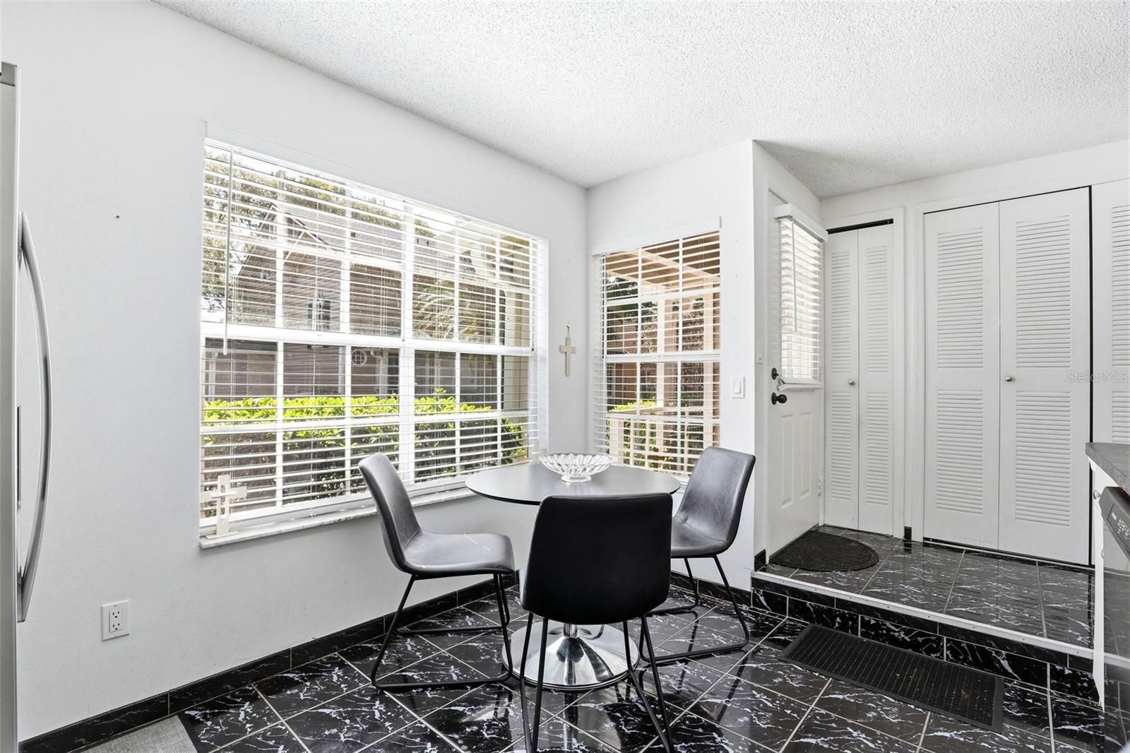 6010 SCOTCHWOOD GLN #111, ORLANDO, FL, 32822
