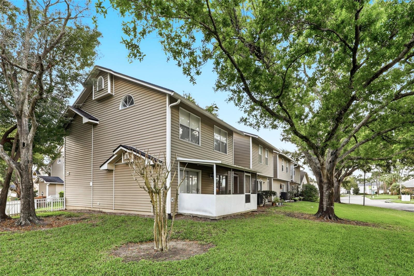6010 SCOTCHWOOD GLN #111, ORLANDO, FL, 32822