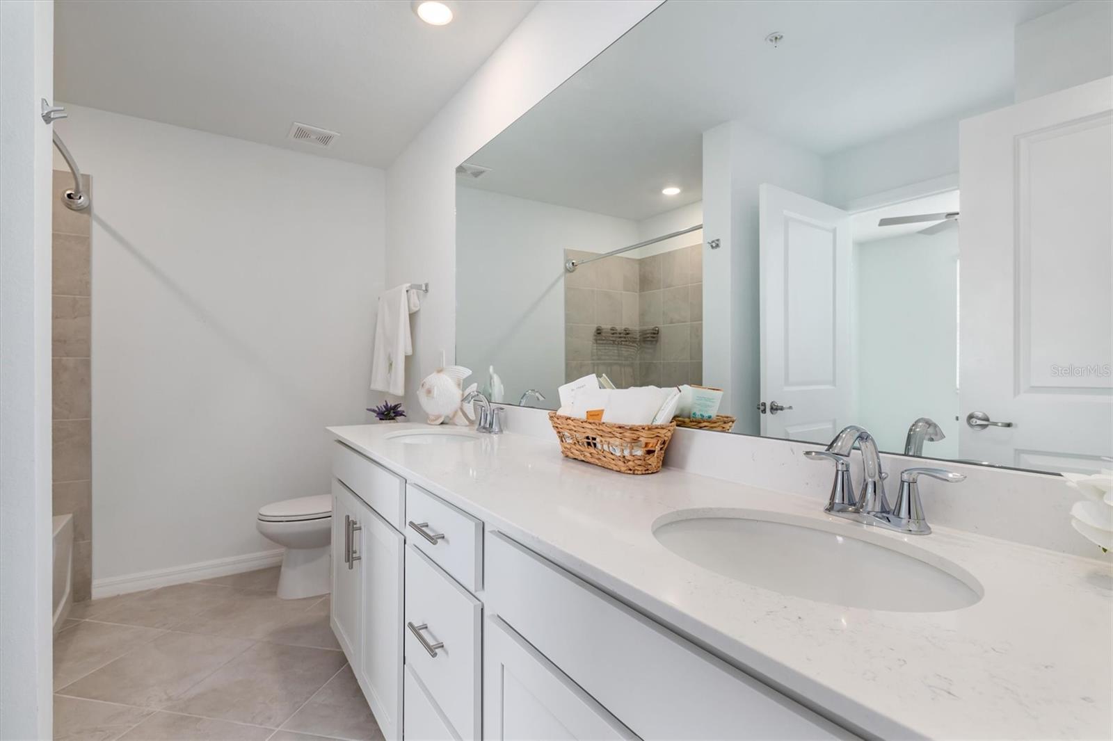 17565 OPAL SAND DR #201, VENICE, FL, 34293