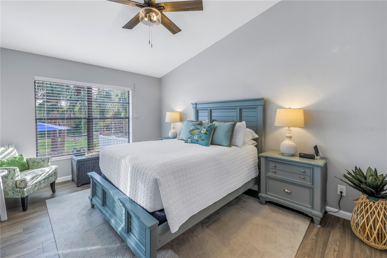 912 MYAKKA CT NE, ST PETERSBURG, FL, 33702