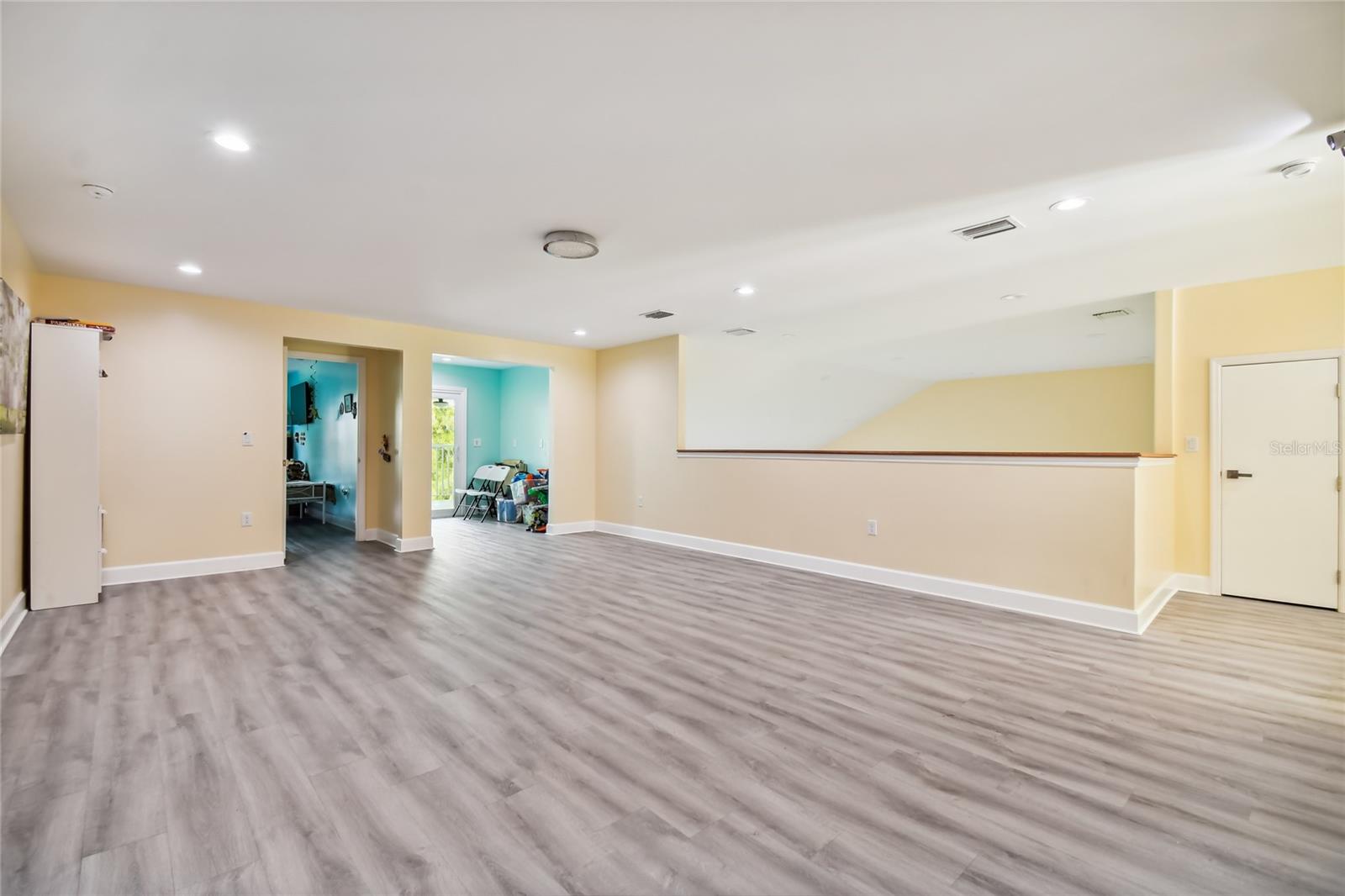 711 EAGLE LN, APOLLO BEACH, FL, 33572