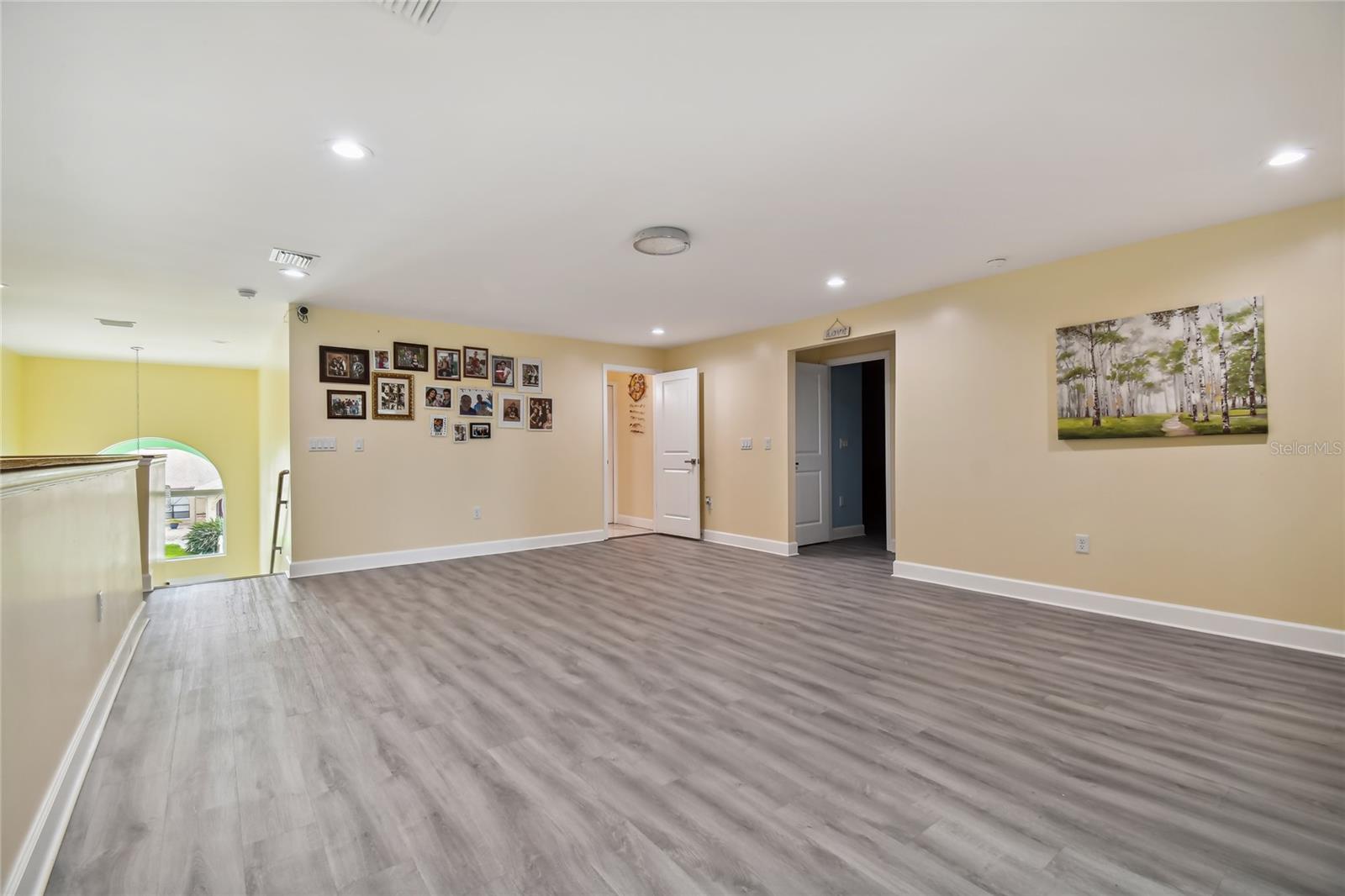 711 EAGLE LN, APOLLO BEACH, FL, 33572