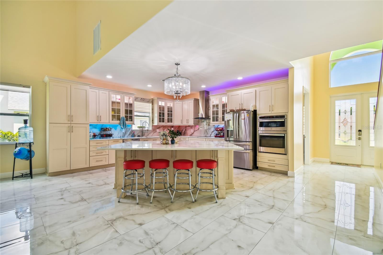 711 EAGLE LN, APOLLO BEACH, FL, 33572