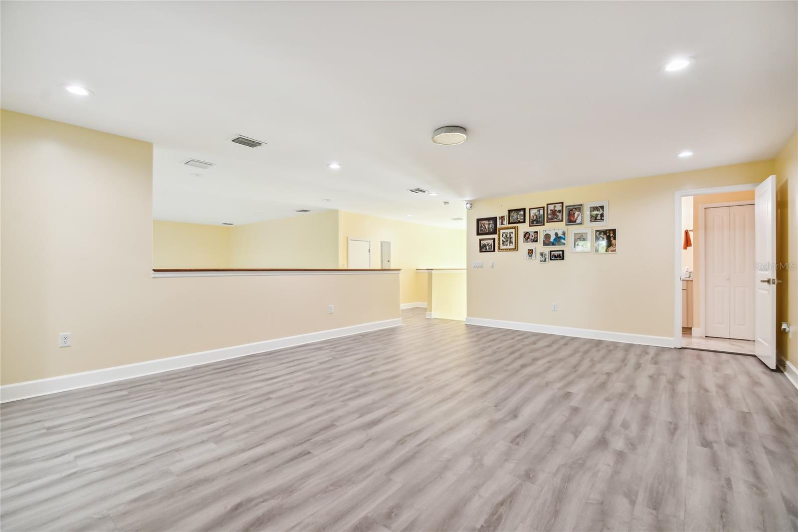 711 EAGLE LN, APOLLO BEACH, FL, 33572