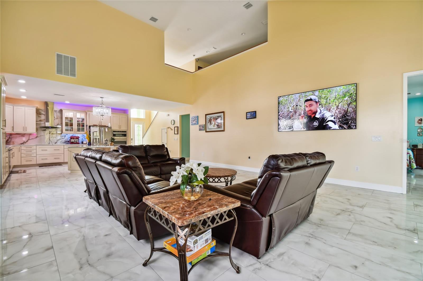 711 EAGLE LN, APOLLO BEACH, FL, 33572