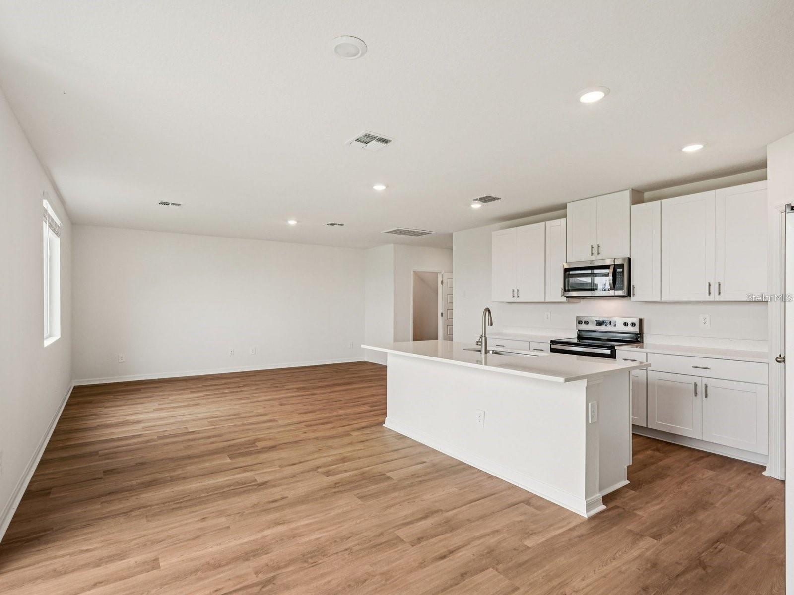 1786 BREKEY WAY, ZEPHYRHILLS, FL, 33541