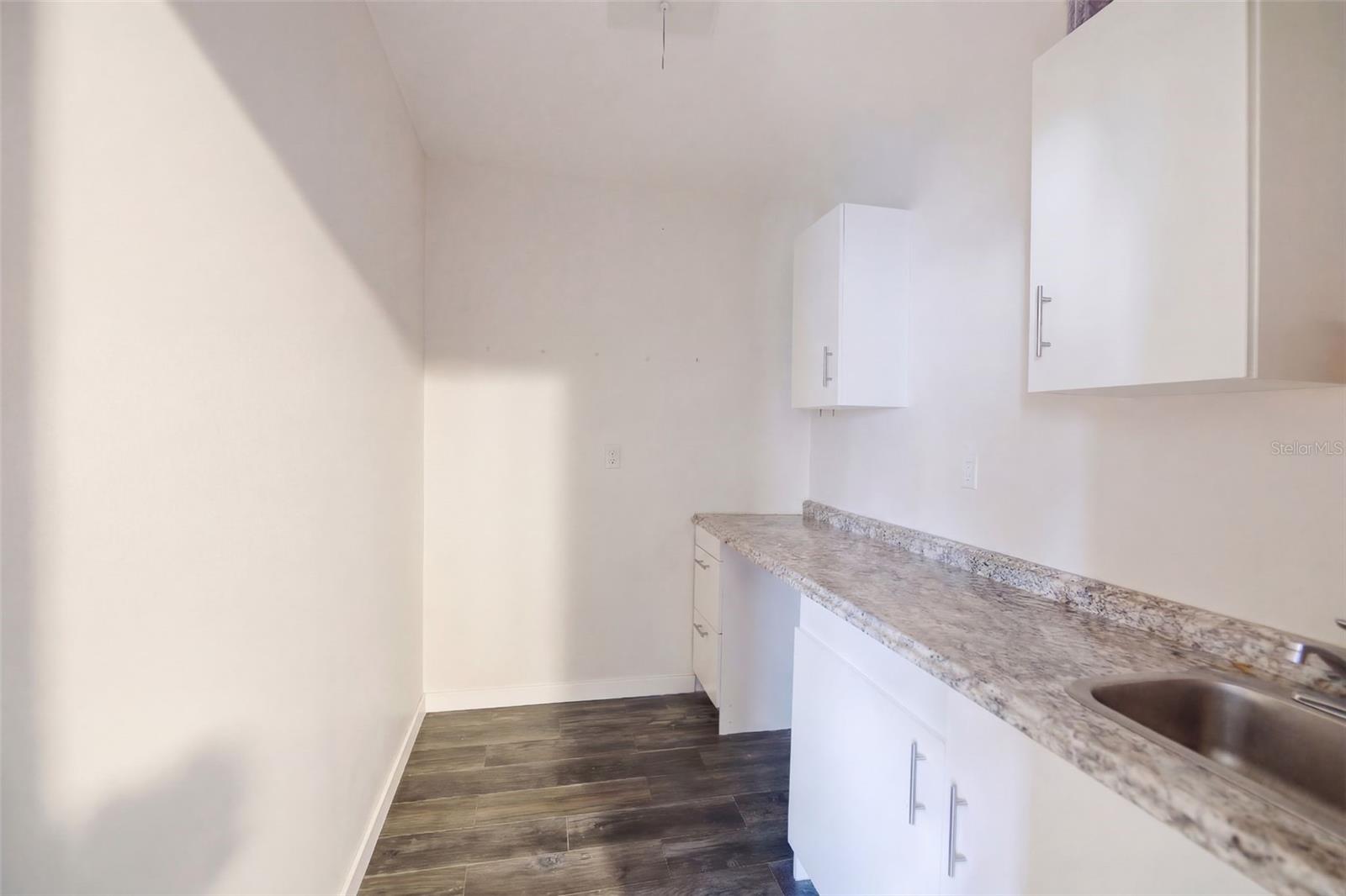411 ROBIN RD, DAVENPORT, FL, 33896