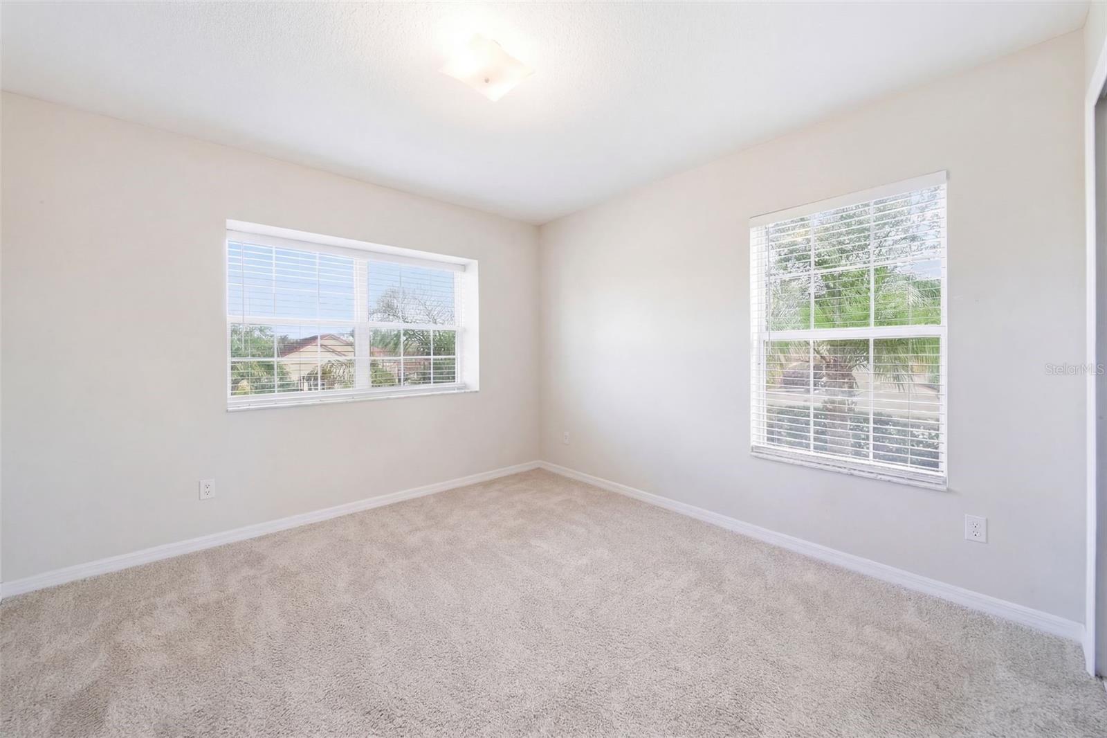 411 ROBIN RD, DAVENPORT, FL, 33896