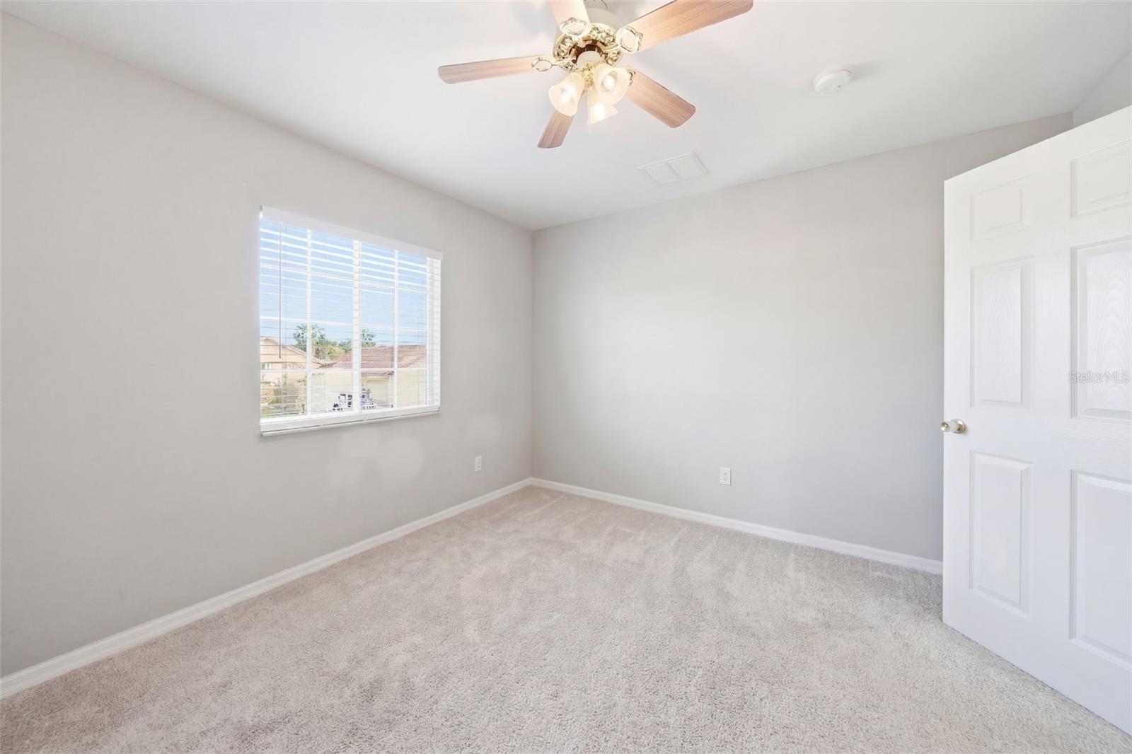 411 ROBIN RD, DAVENPORT, FL, 33896