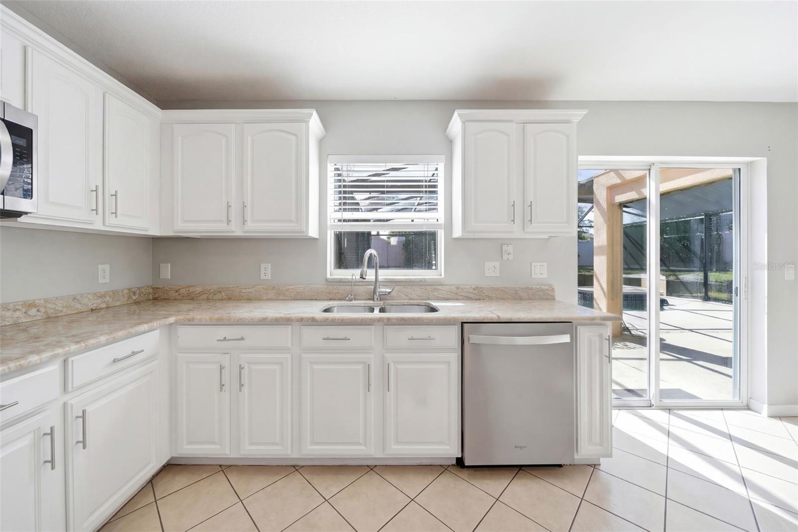 411 ROBIN RD, DAVENPORT, FL, 33896