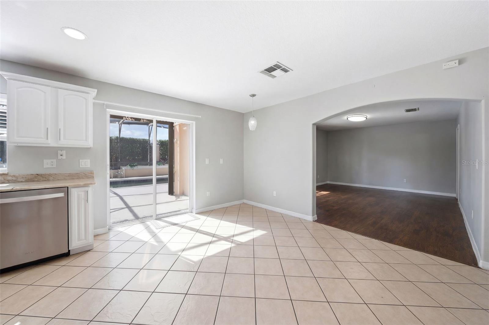 411 ROBIN RD, DAVENPORT, FL, 33896