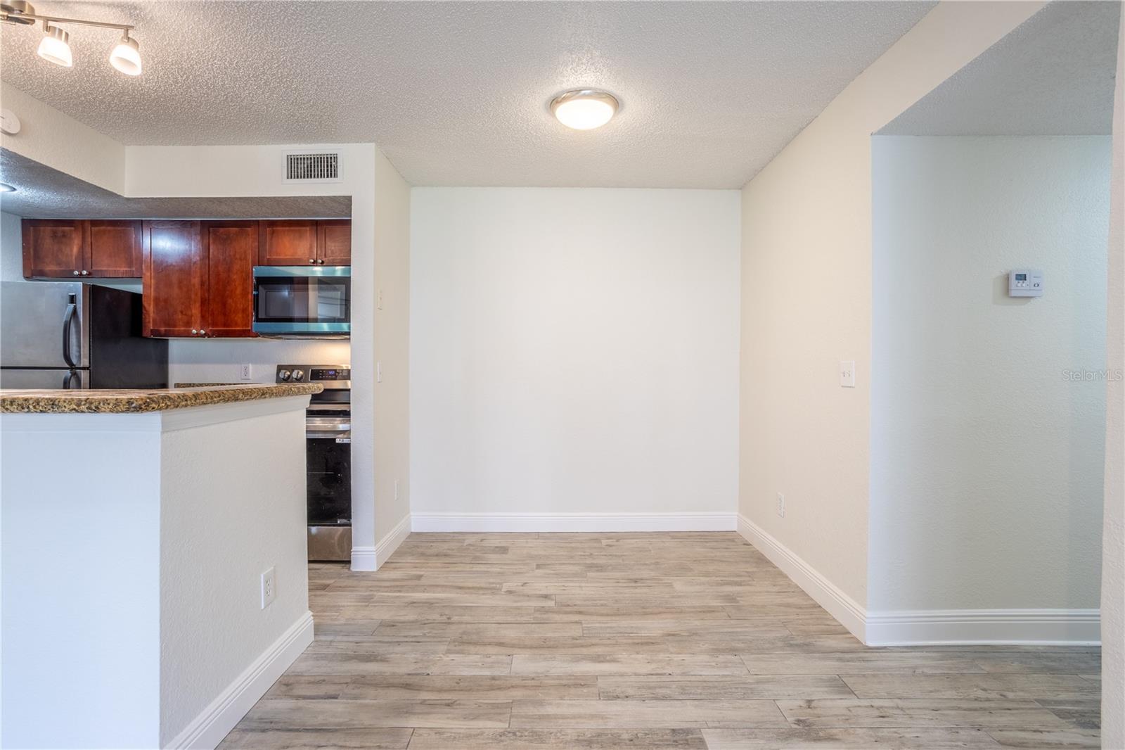 5156 CONROY RD #16, ORLANDO, FL, 32811