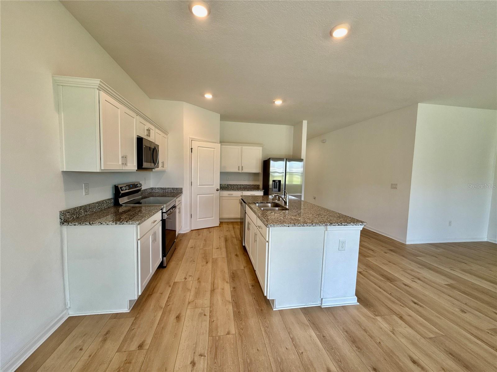 35657 BUTTONWEED TRL, ZEPHYRHILLS, FL, 33541