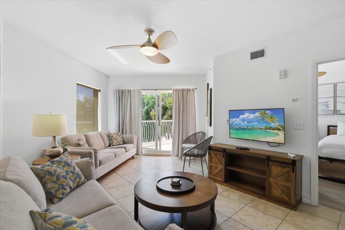 CRYSTAL PALMS BCH RESORT AT TREASURE ISLAND CONDO, TREASURE ISLAND, FL, 33706