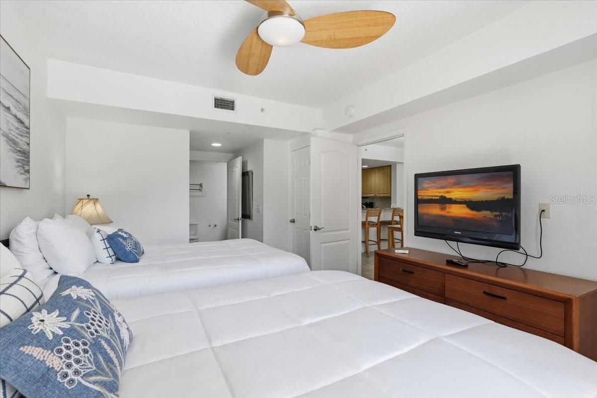 CRYSTAL PALMS BCH RESORT AT TREASURE ISLAND CONDO, TREASURE ISLAND, FL, 33706