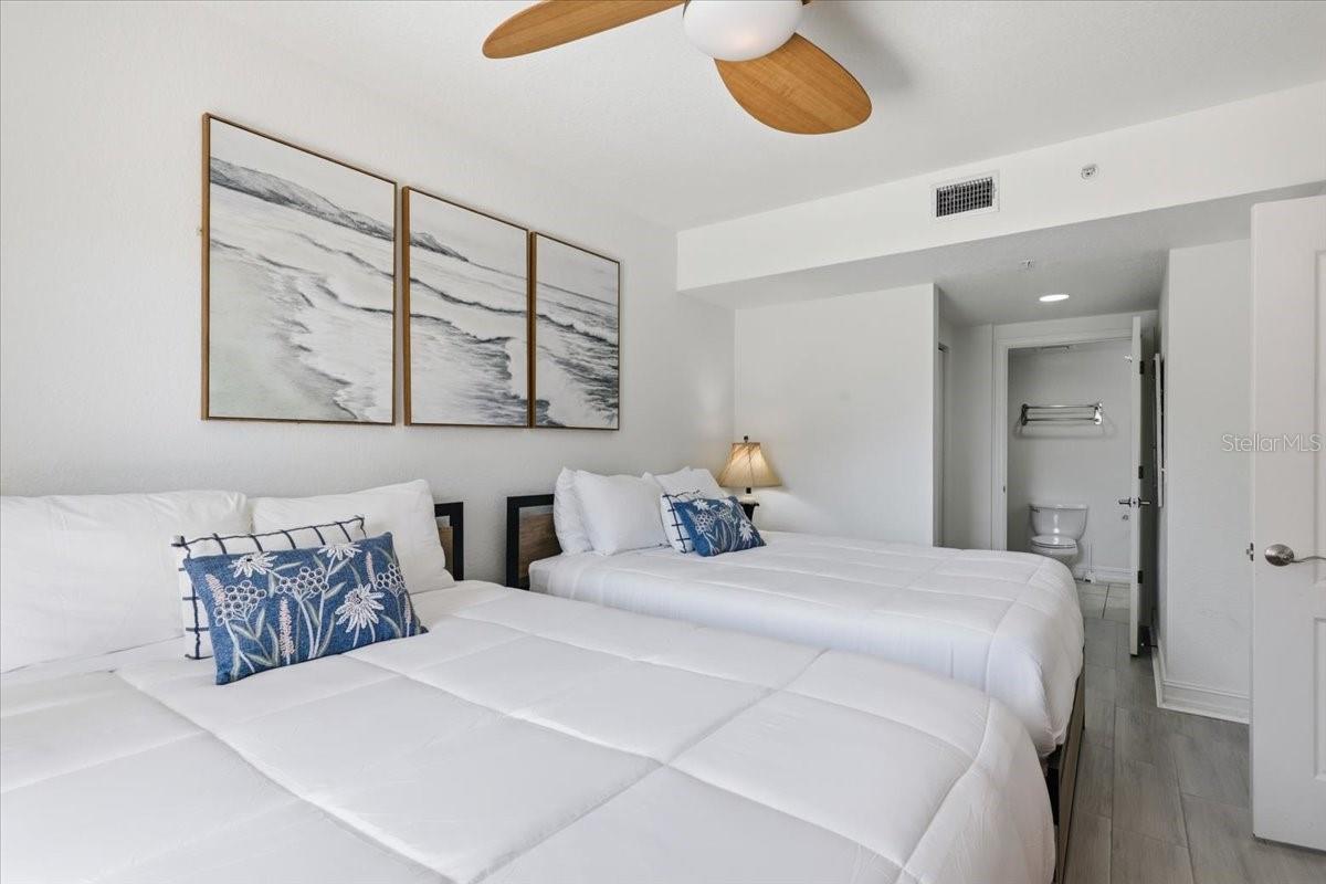 CRYSTAL PALMS BCH RESORT AT TREASURE ISLAND CONDO, TREASURE ISLAND, FL, 33706