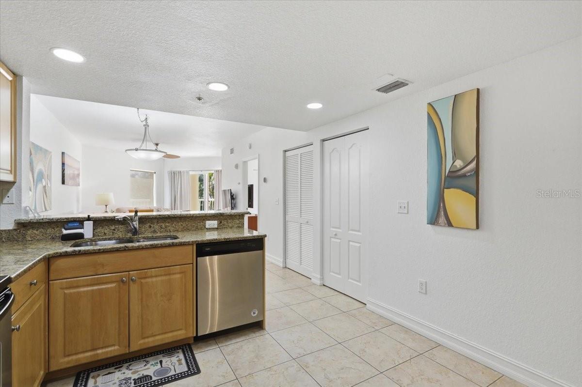 CRYSTAL PALMS BCH RESORT AT TREASURE ISLAND CONDO, TREASURE ISLAND, FL, 33706