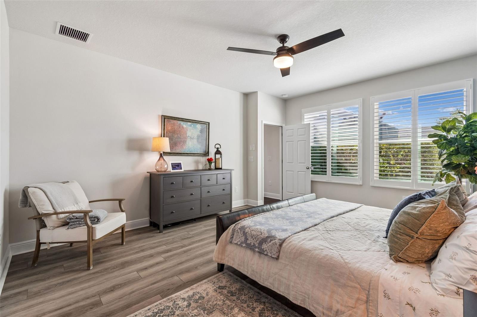 4910 LAKESHORE OAKS CT, TAMPA, FL, 33624