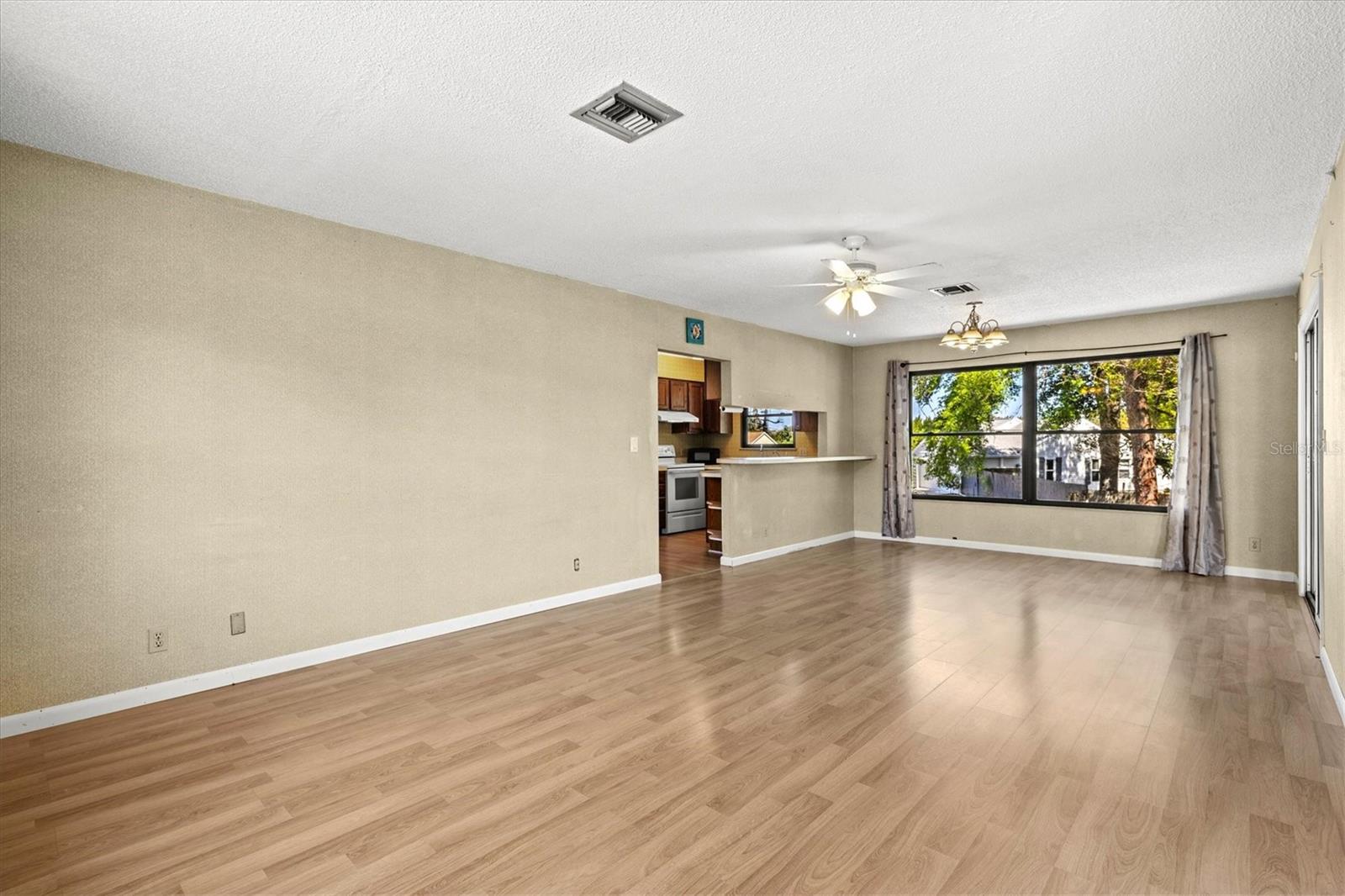 1312 TWIN LAKES AVE, NOKOMIS, FL, 34275