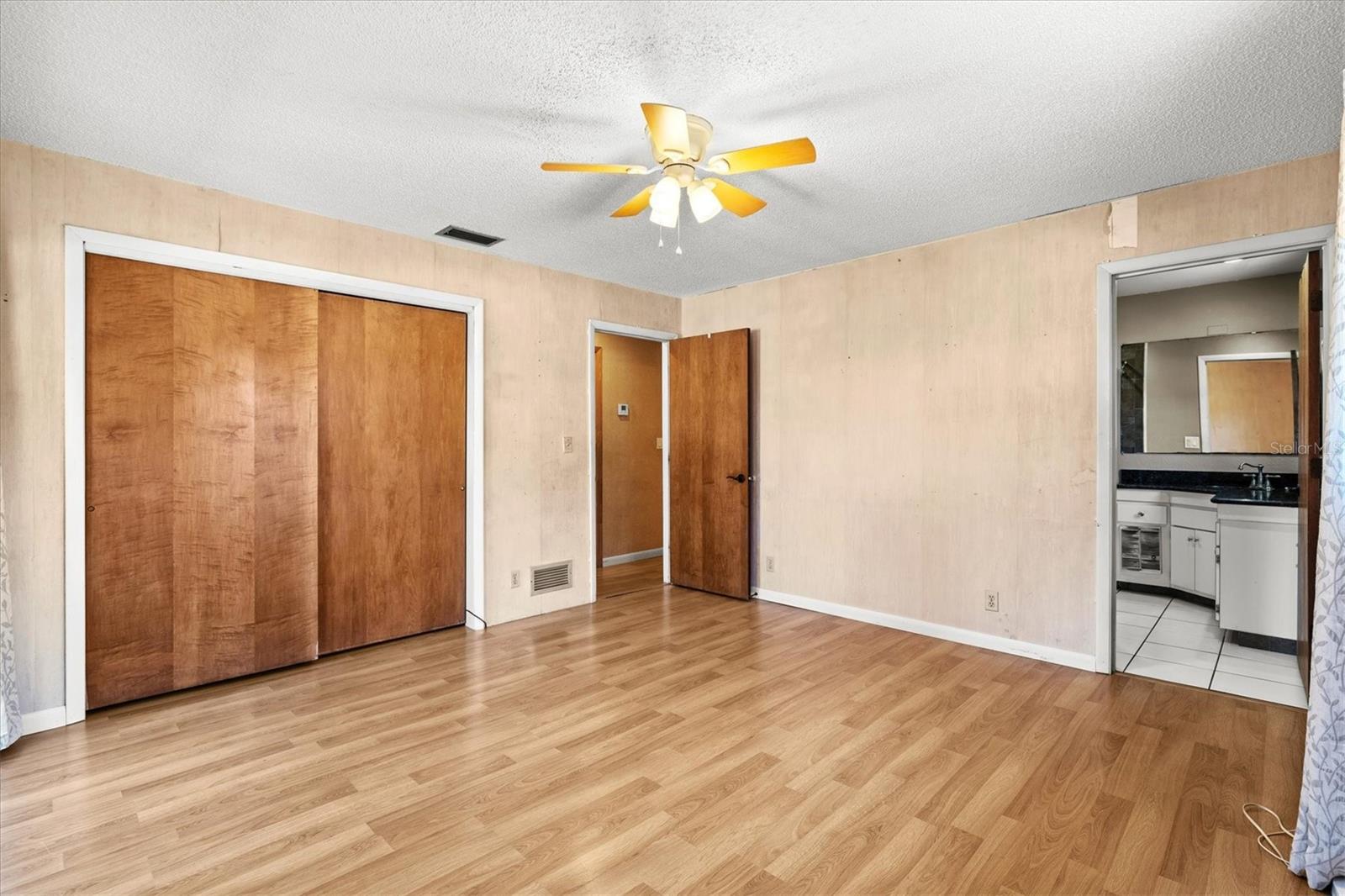 1312 TWIN LAKES AVE, NOKOMIS, FL, 34275